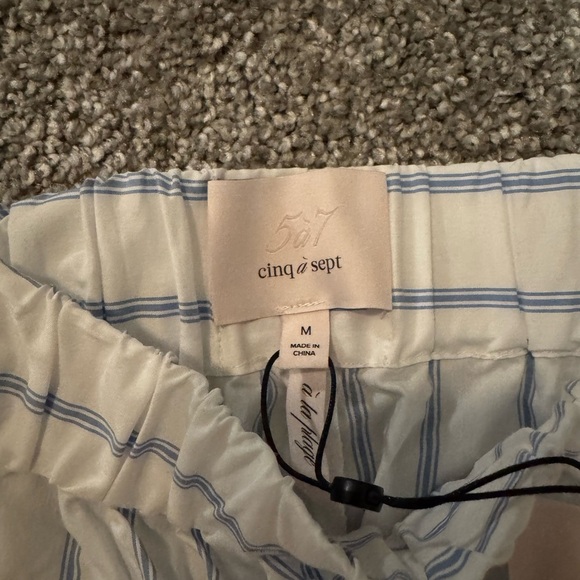 NWT CINQ A SEPT Sammy Stripe Jacques Short - White/Oxford Blue - M - Picture 4 of 11